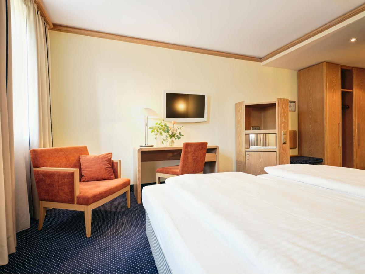 Hotel Zur Post Aschheim Kültér fotó