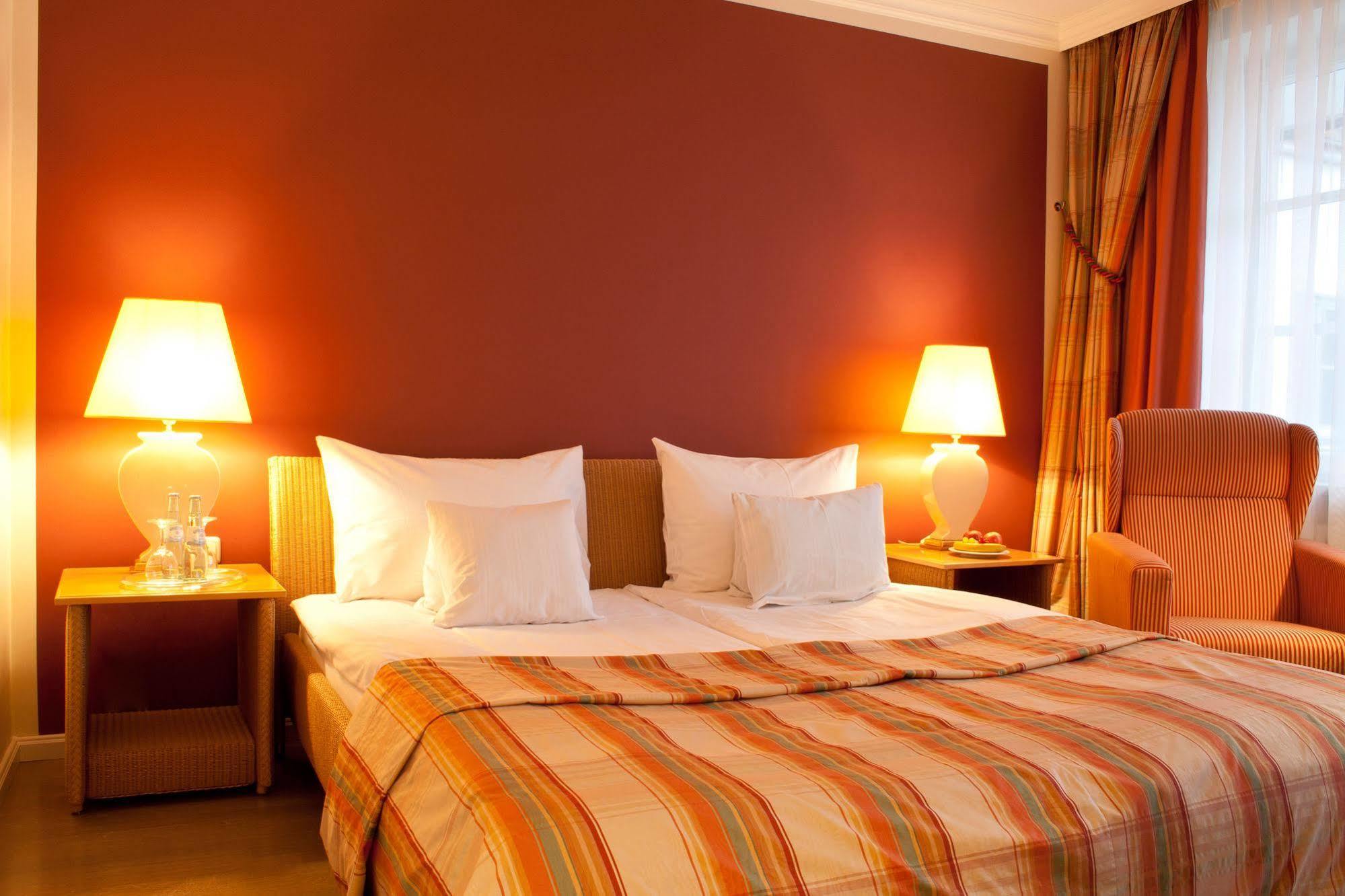 Hotel Zur Post Aschheim Kültér fotó